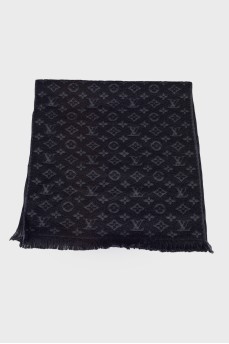 Черный шарф с лого бренда