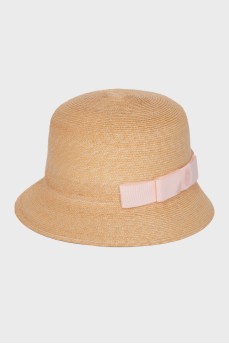 Соломенная шляпа с розовым бантом