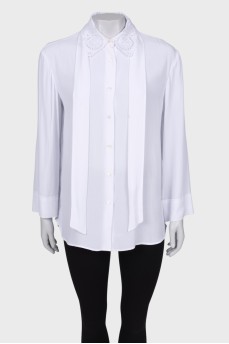 Біла блуза з ажурним коміром