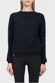 Черный свитер с поперечным плетением