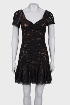 Чорна мереживна сукня зі складками
