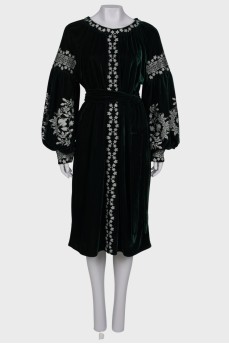 Оксамитова сукня-вишиванка