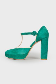 Замшевые туфли зеленого цвета 
