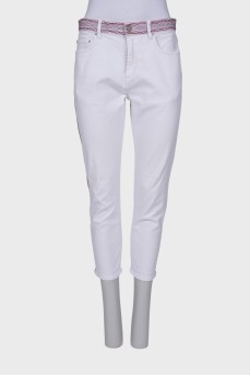 Белые джинсы с вышивкой 