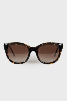 Черно-золотистые солнцезащитные очки