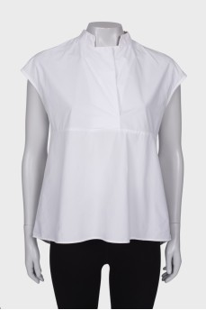 Белая блуза без рукавов