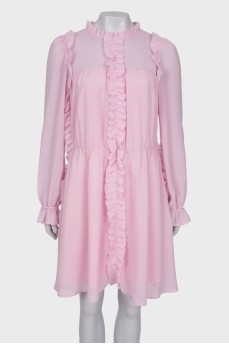 Рожева сукня з воланами