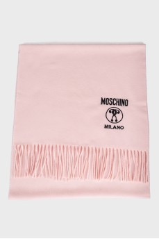 Рожевий шарф з вишитим логотипом бренду