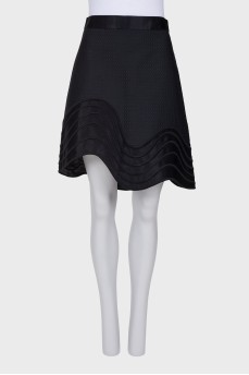 Черная юбка с волнистым краем
