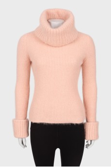 Розовый свитер с коротким ворсом 