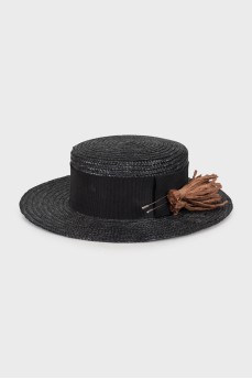 Плетенная шляпа с декором 