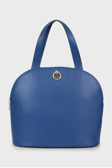 Синяя сумка с золотистой фурнитурой