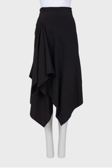 Черная юбка с асимметричным низом