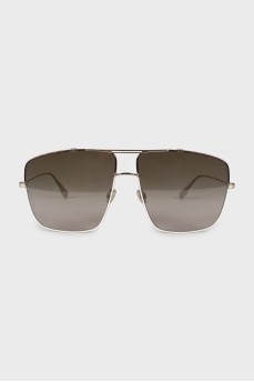 Солнцезащитные очки с серебристыми дужками 