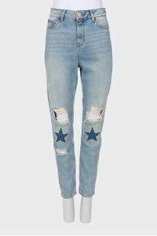 Декорированные джинсы с рваным эффектом
