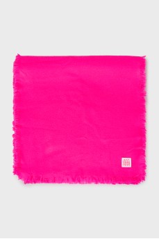 Розовый шарф с бахромой
