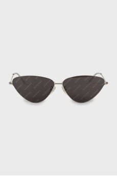 Солнцезащитные очки с фирменным принтом на линзах
