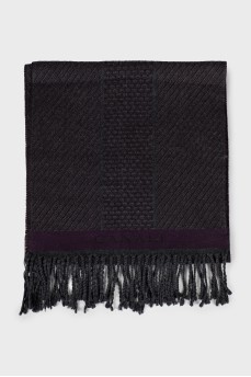 Шерстяной шарф с бахромой