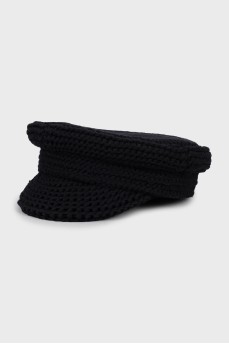 Вязаное кепи черного цвета