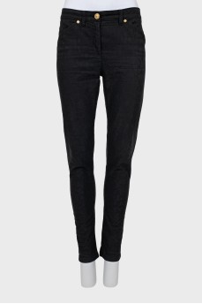 Чорні джинси з малопомітним візерунком