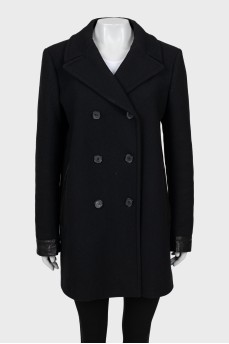 Шерстяное пальто с кожаными вставками