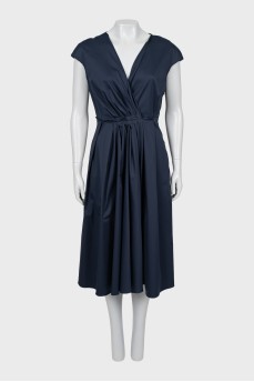Синя сукня міді з V-подібним вирізом