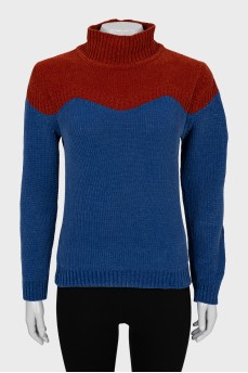 Двухцветный велюровый свитер