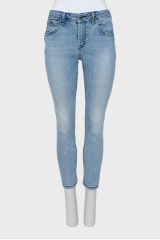 Голубые джинсы tapered fit