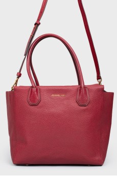 Кожаная сумка бордового цвета