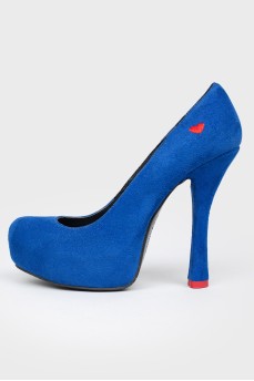 Синие туфли на высоком каблуке