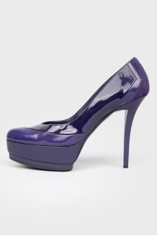 Фиолетовые туфли на шпильке