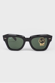 Солнцезащитные очки прямоугольные черные с биркой