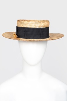 Соломенная шляпа с колоском
