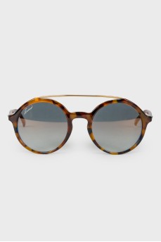 Сонцезахисні окуляри з леопардовою оправою