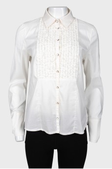 Белая блуза с рюшами