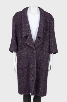 Фиолетовое пальто с шарфом