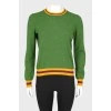 Зелений светр із вовни