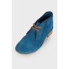 Голубые замшевые ботинки на шнурках