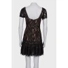 Чорна мереживна сукня зі складками