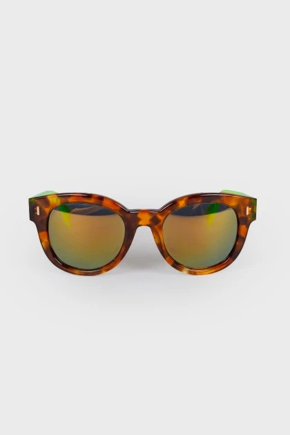 Сонцезахисні окуляри з неоновими дужками
