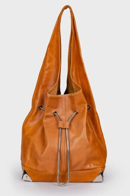 Кожаная сумка-мешок на затяжке
