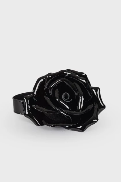 Лаковый чокер в форме розы с биркой
