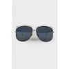 Сонцезахисні окуляри з темно-синіми лінзами