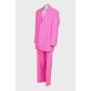Классический костюм розового цвета