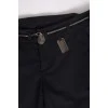 Черные брюки с металлическим поясом