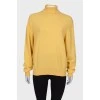 Вовняний жовтий светр