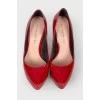 Лаковые красные туфли 