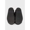 Черные сандалии с мехом 