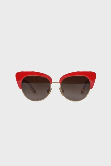 Червоні сонцезахисні окуляри котяче око