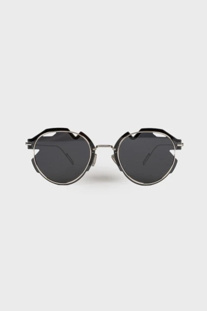 Солнцезащиные очки с металлическими дужками